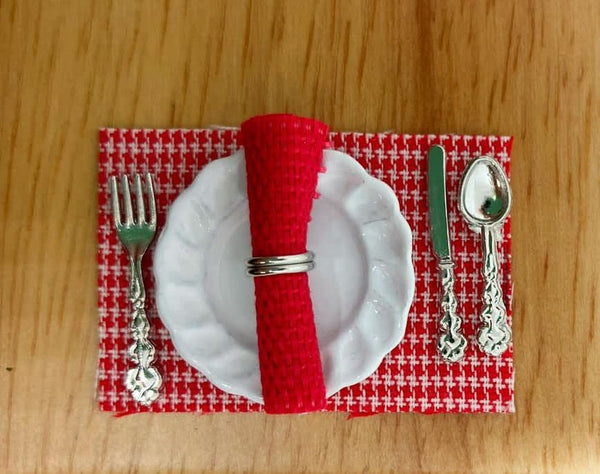 Set of 4 Dollhouse Plates, Miniature White Metal Plates, Dollhouse Kitchen