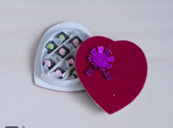 Miniature Heart Shaped Box of CAndy, Valentine Candy Miniature, Dollhouse Candy