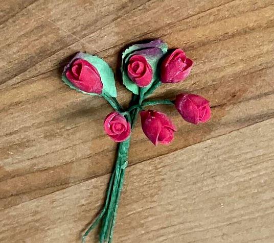 Miniature Artificial Red Rose Stems. 6 Single Stem Red Flowers, Dollhouse Flowers with 4" Stems