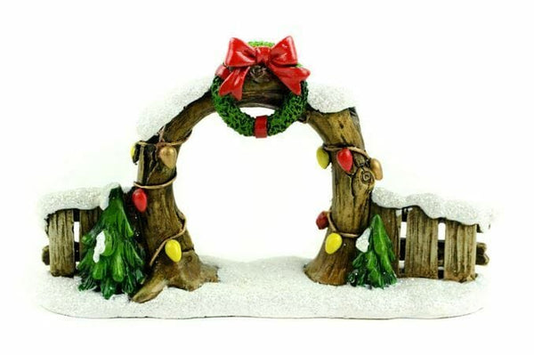 Christmas Wreath on Arched Fence