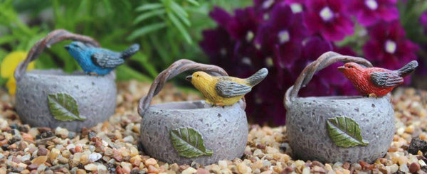 Set of 3 Miniature Resin Bird Baskets